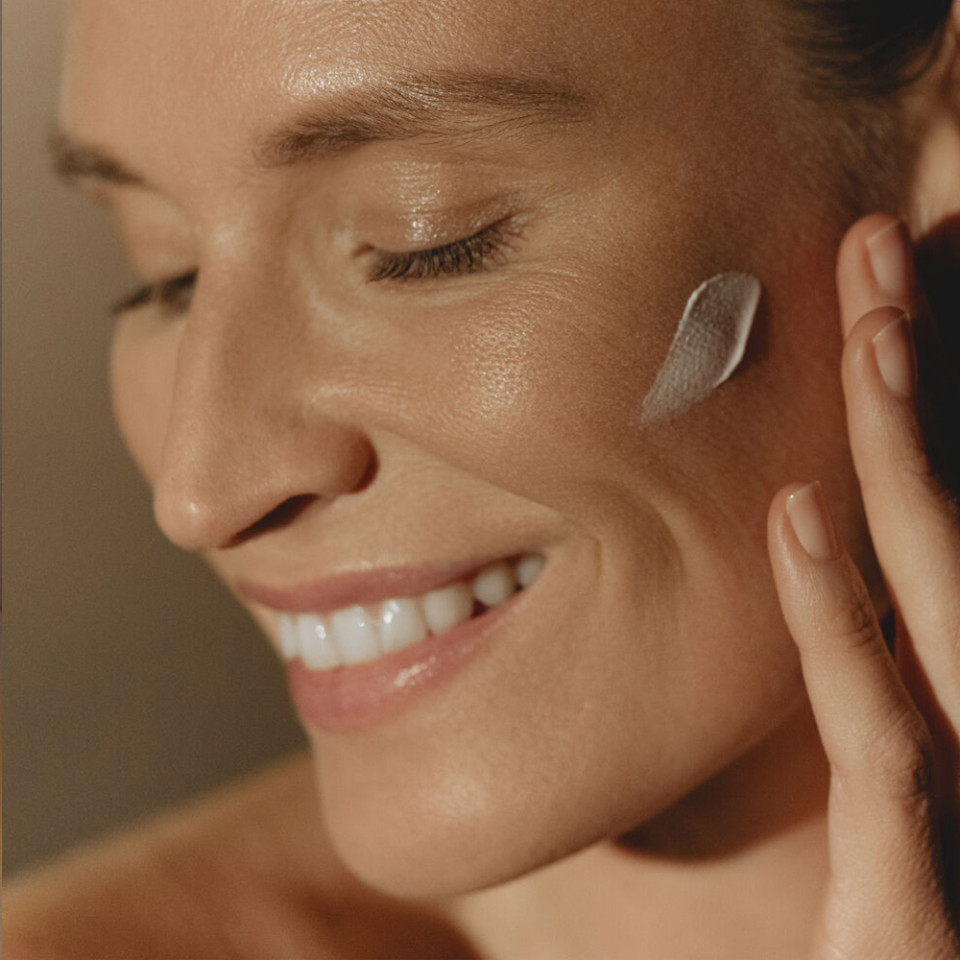 SUNLEŸA SOIN SOLAIRE ANTI-ÂGE SPF50+