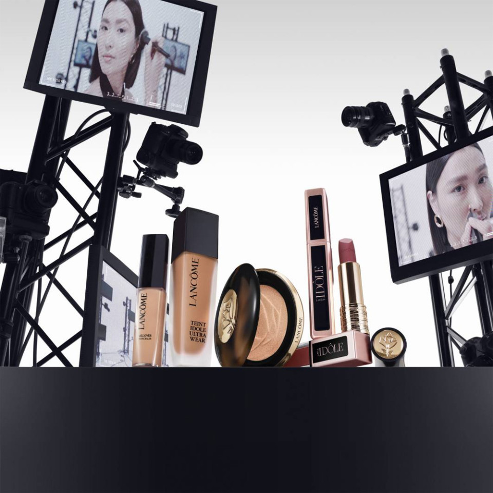 TEINT IDOLE ULTRA WEAR C.E. SKIN TRANSFORMING HIGHLIGHTER