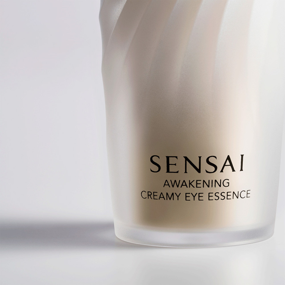 AWAKENING CREAMY EYE ESSENCE