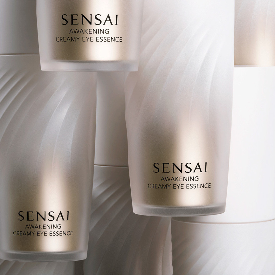 AWAKENING CREAMY EYE ESSENCE