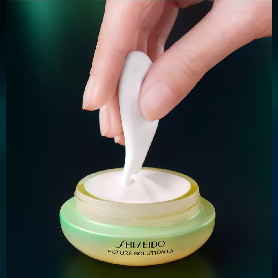 FUTURE SOLUTION LX LEGENDARY ENMEI EYE CREAM
